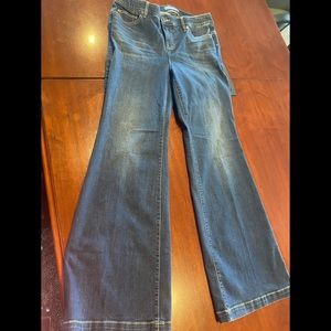 Torrid Bombshell Flare 16R Jeans- EUC; worn twice